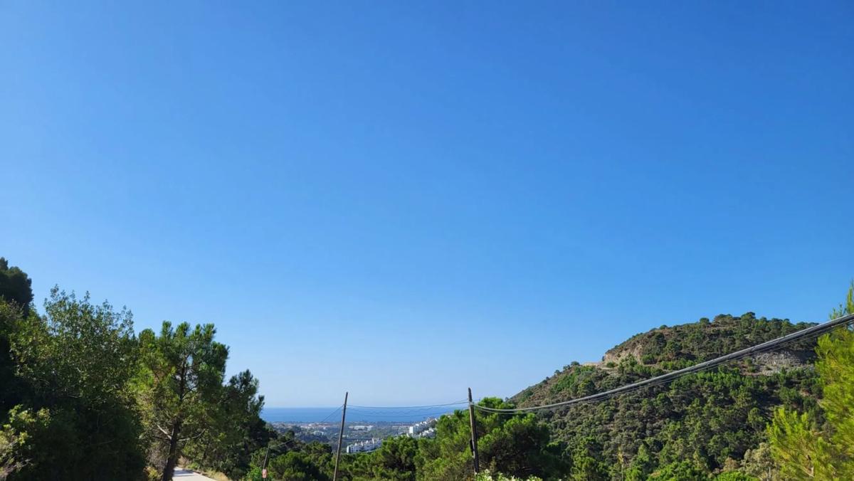 Terreno en venta en Benahavís, Malaga photo 1