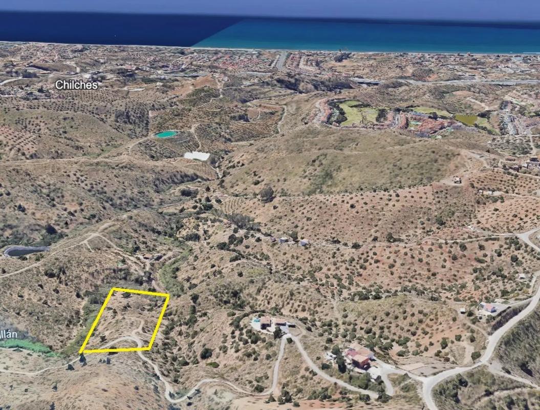 Terreno en venta en Vélez-Malaga, Malaga photo 1