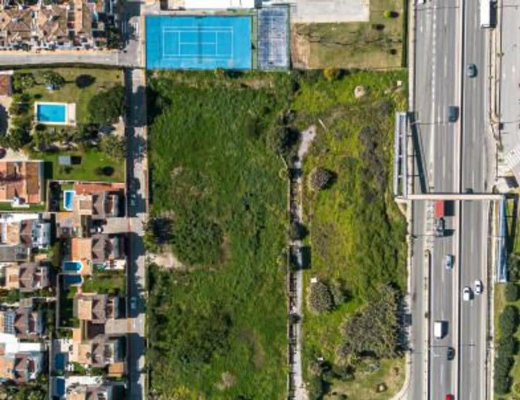 Terreno en venta en Estepona, Malaga photo 3