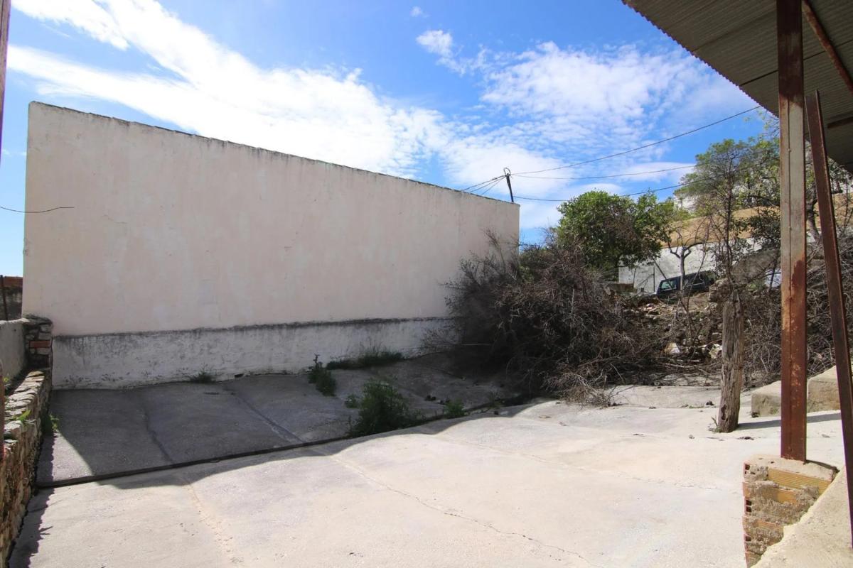 Terreno en venta en Alozaina, Malaga photo 2
