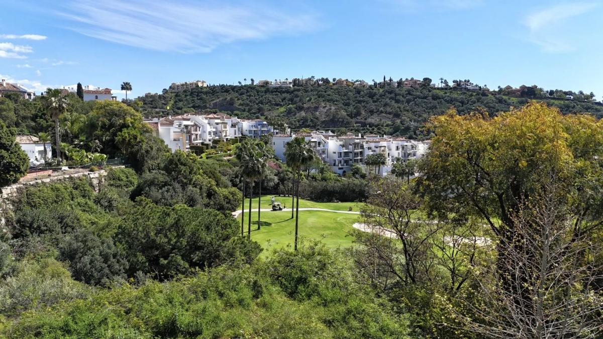Terreno en venta en Benahavís, Malaga photo 4