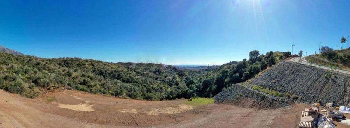 Terreno en venta en Benahavís, Malaga photo 2