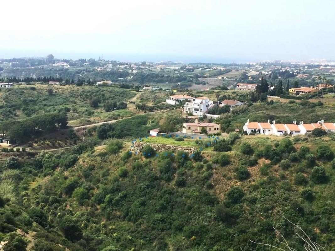 Działka na sprzedaż w Estepona, Malaga photo 1