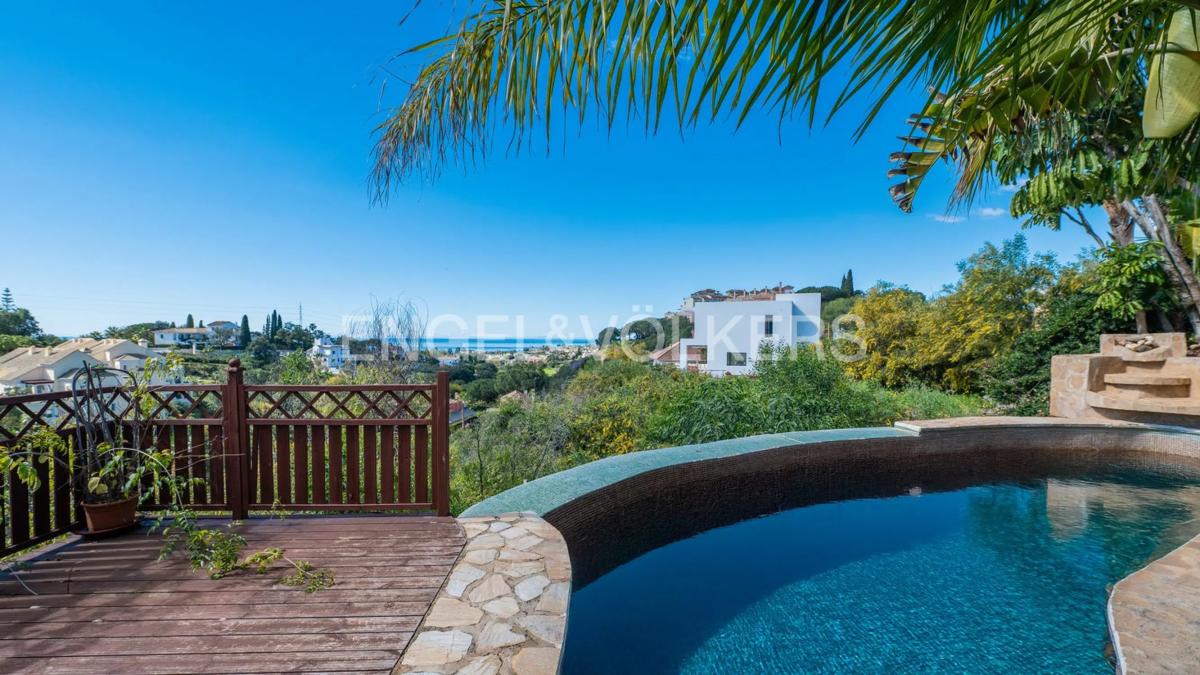 Terreno en venta en Marbella, Malaga photo 1