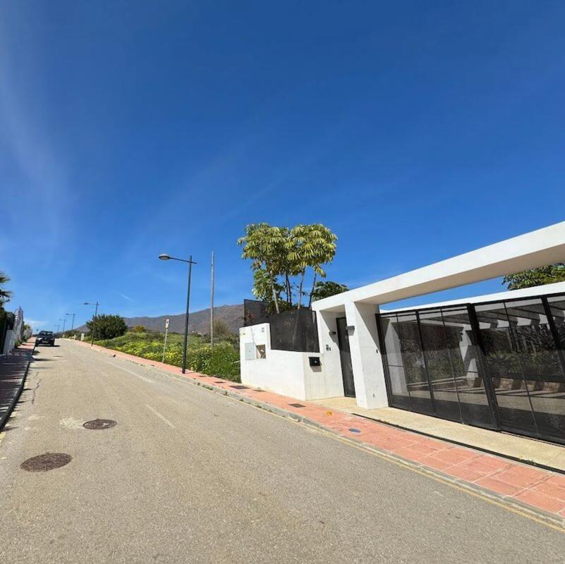 Land for sale in Estepona, Malaga photo 1