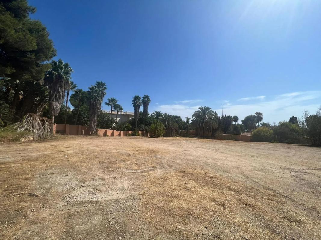 Terreno en venta en Marbella, Malaga photo 2