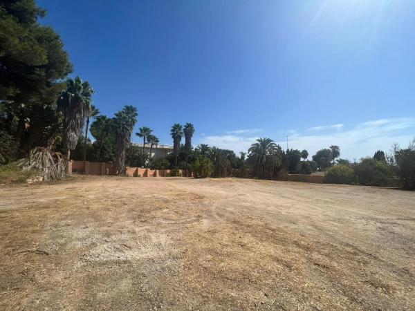 Terreno en calle Alora photo 2