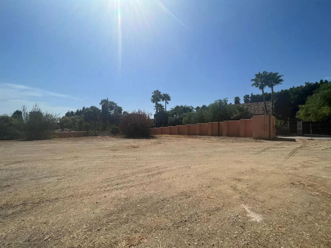Terreno en venta en Marbella, Malaga photo 3