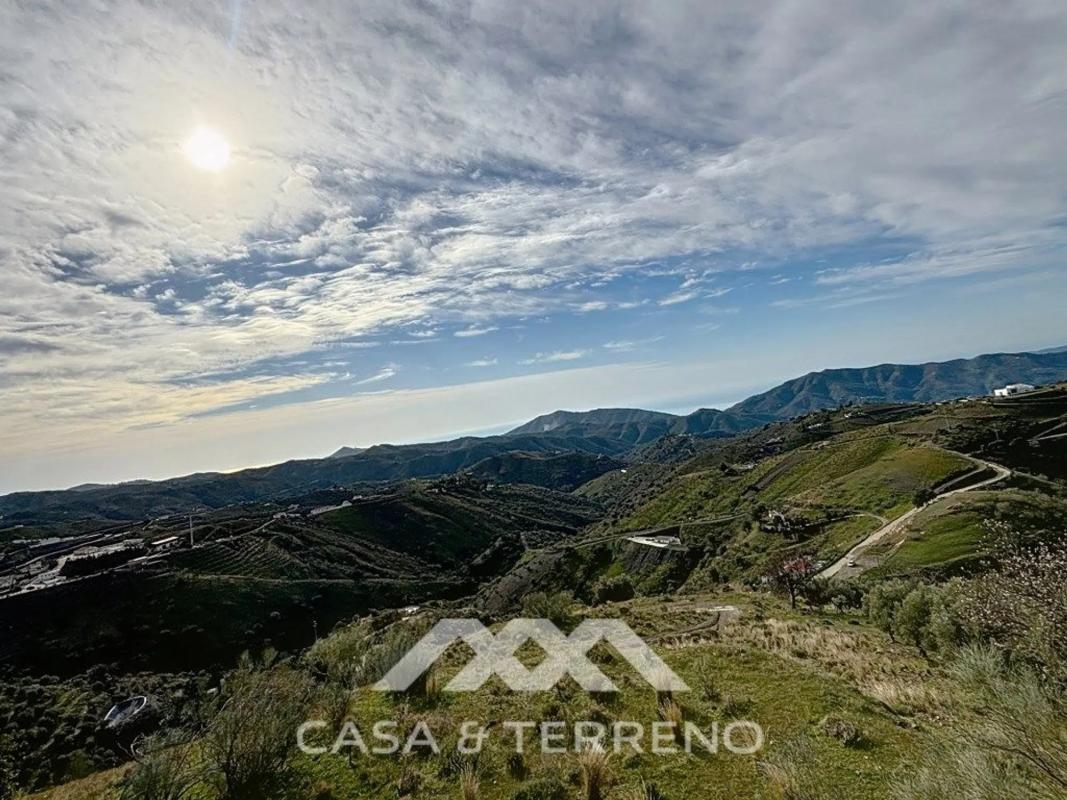 Terreno en venta en Sedella, Malaga photo 1