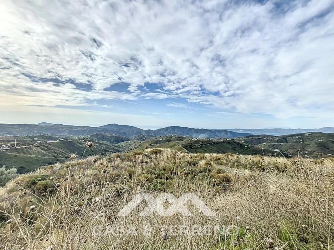 Terreno en venta en Sedella, Malaga photo 2