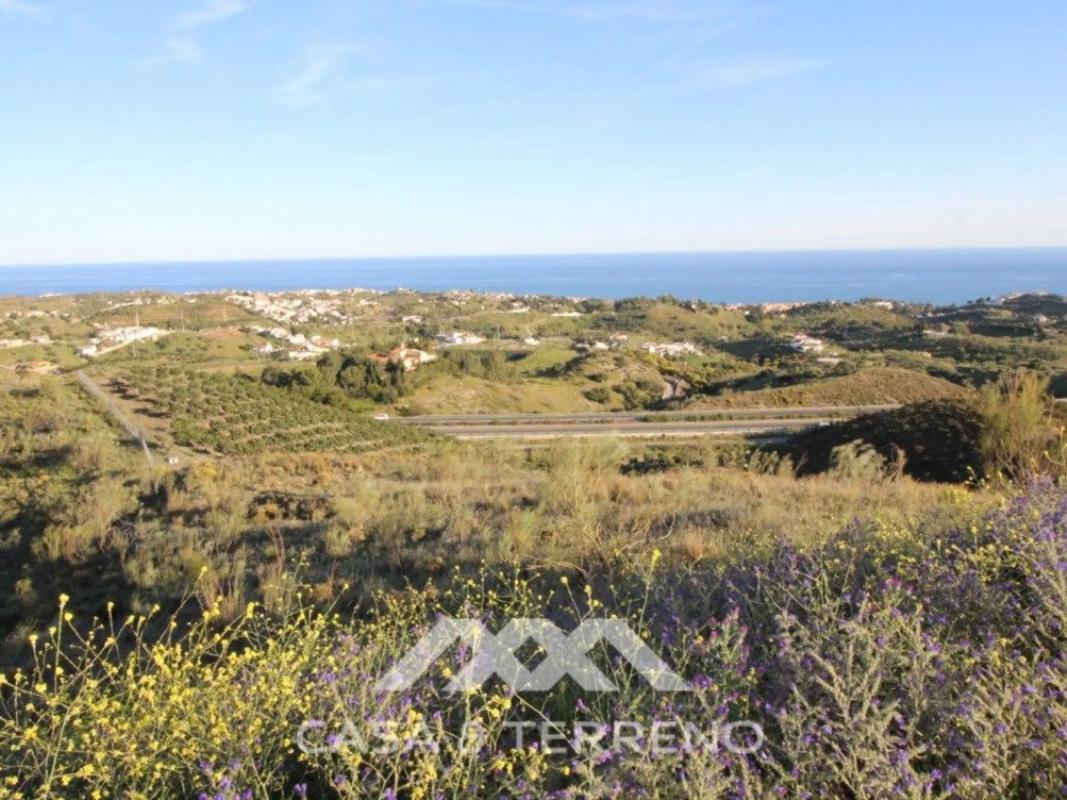 Terreno en venta en Benajarafe, Malaga photo 4