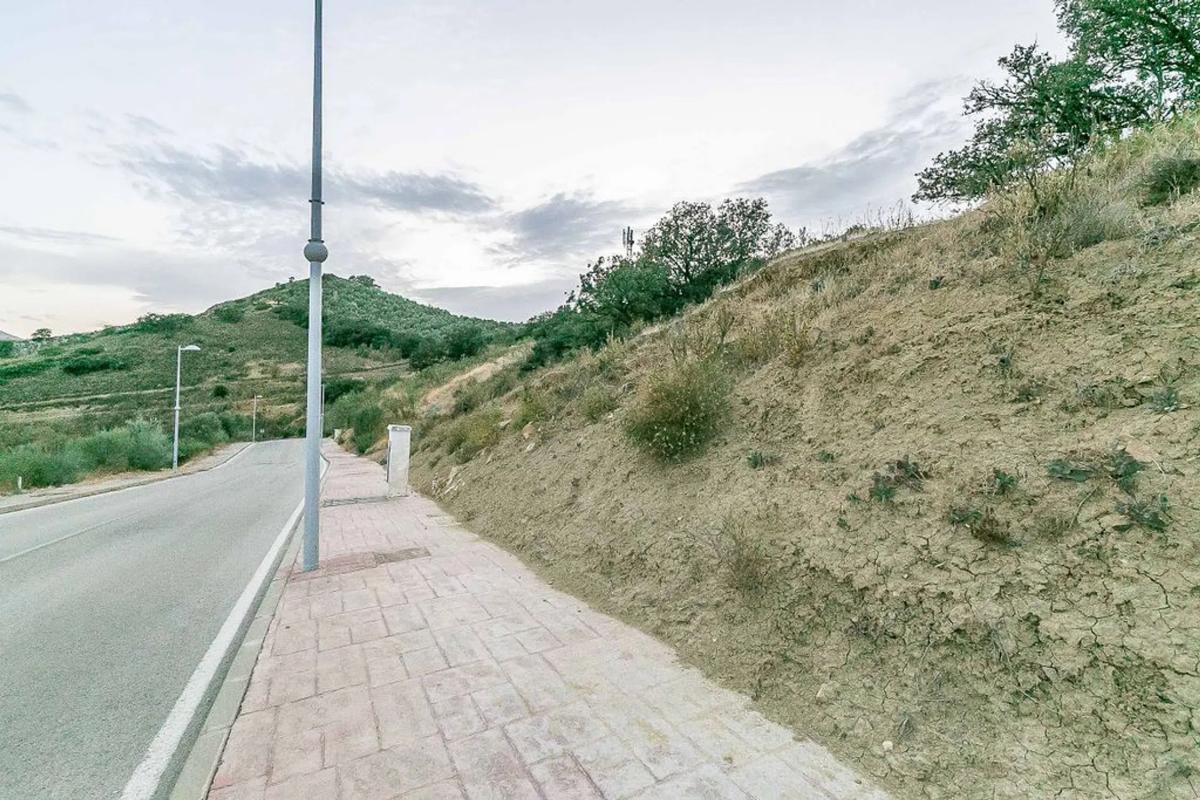 Działka na sprzedaż w Antequera, Malaga photo 2