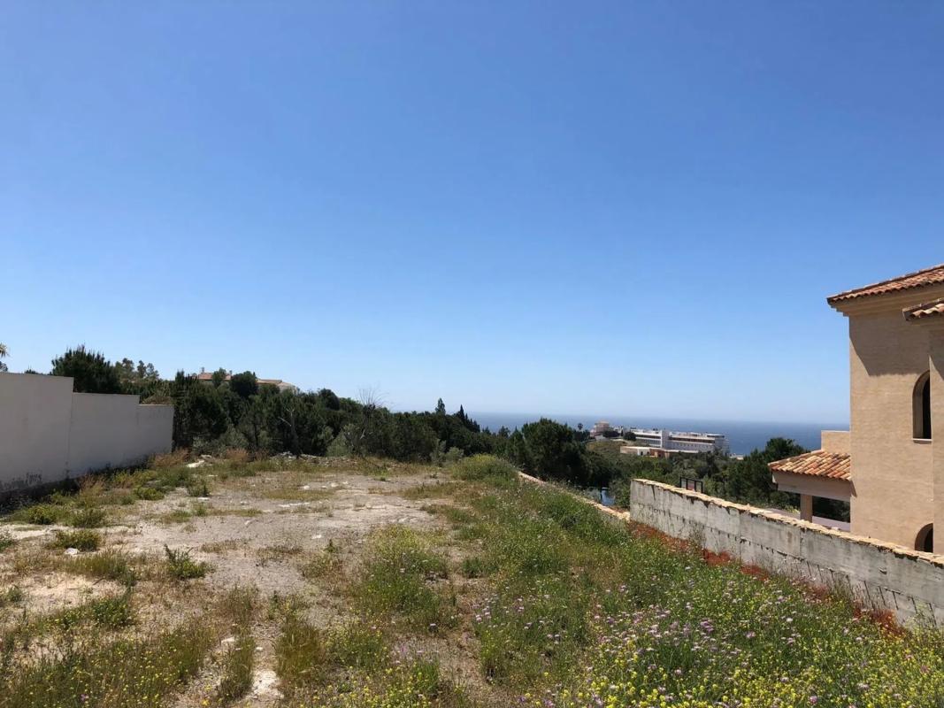 Terreno en venta en Rincón de la Victoria, Malaga photo 1