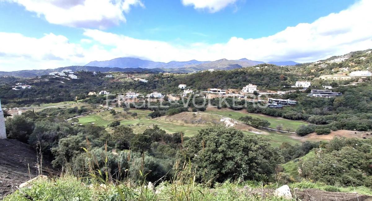 Terreno en venta en Benahavís, Malaga photo 2
