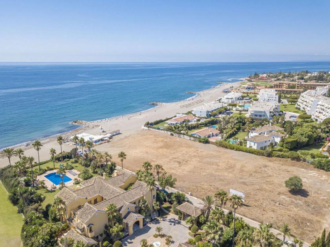 Terreno en venta en Marbella, Malaga photo 1