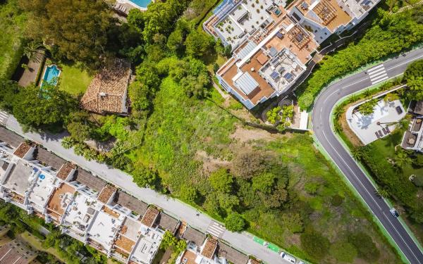 Terreno en avenida Fiscal Luis Portero García thumbnail 2
