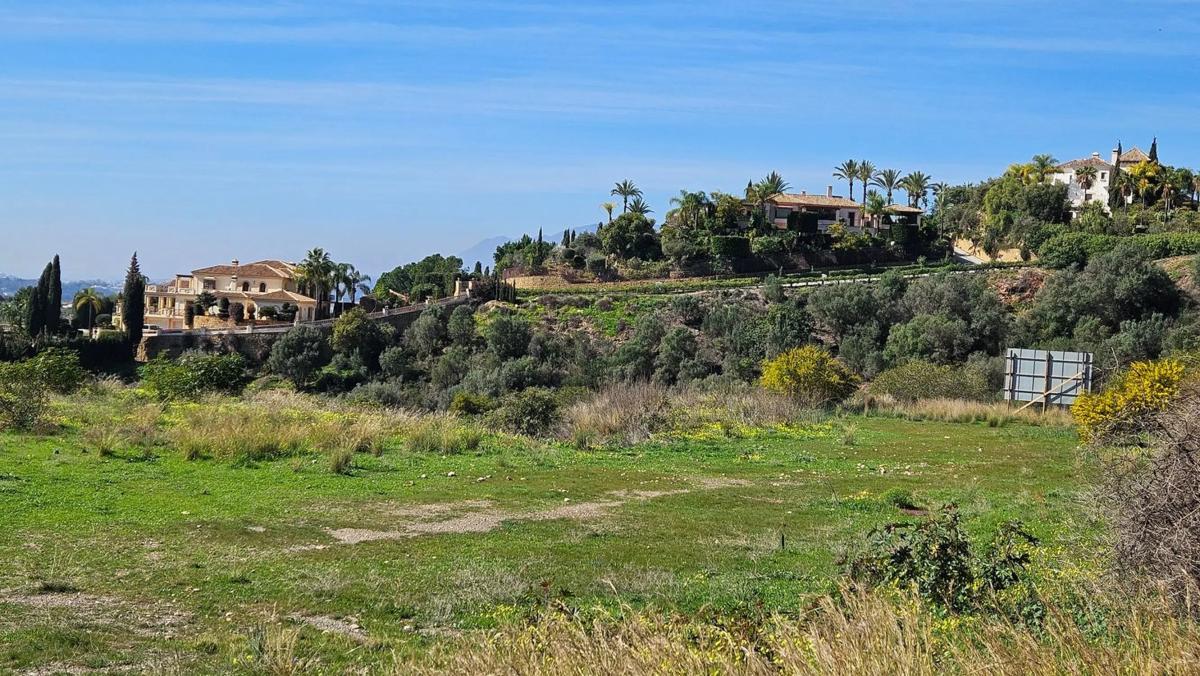 Terreno en venta en Marbella, Malaga photo 2