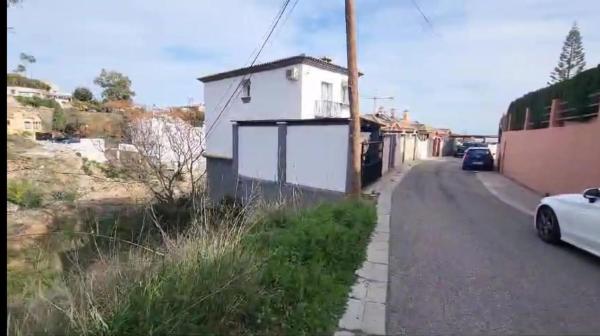 Terreno en calle los Madroños photo 2