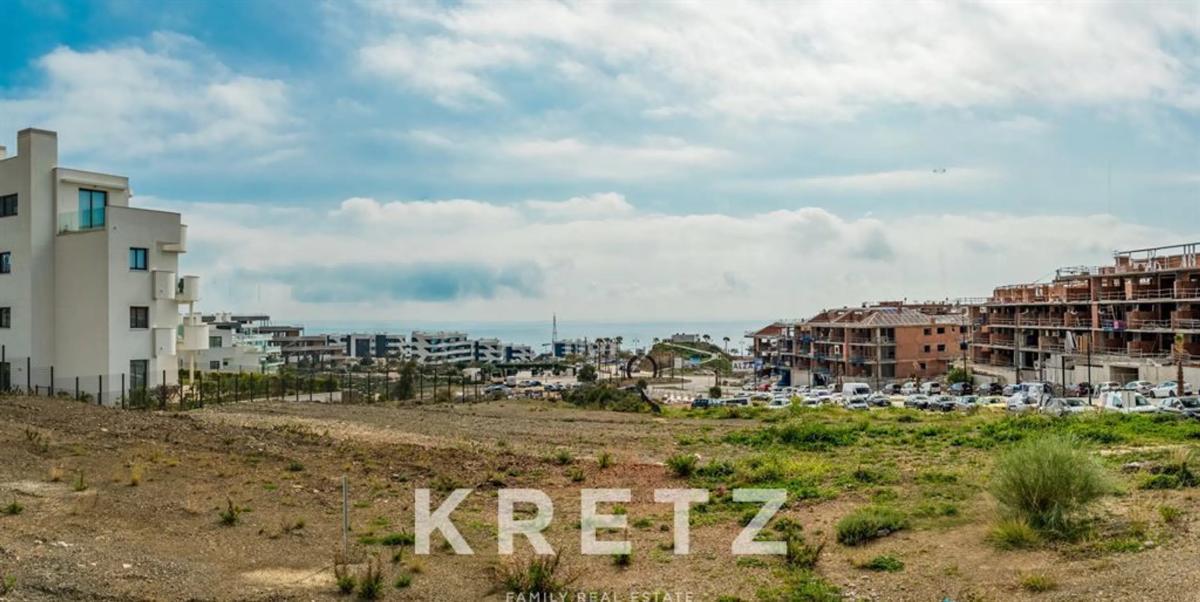 Terreno en venta en Fuengirola, Malaga photo 3