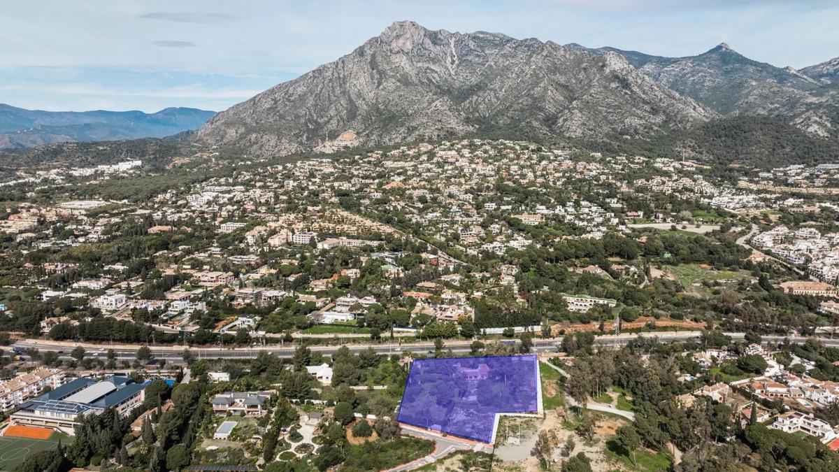 Terreno en venta en Marbella, Malaga photo 2