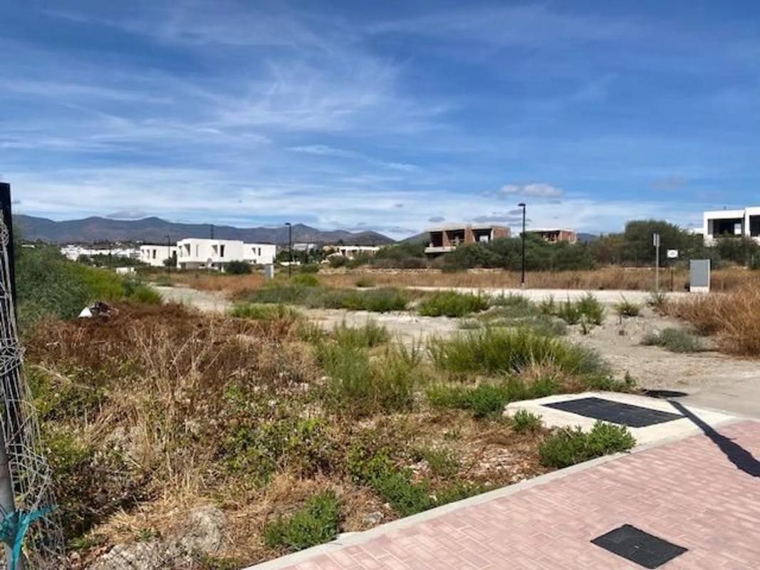 Terreno en venta en Estepona, Malaga photo 1