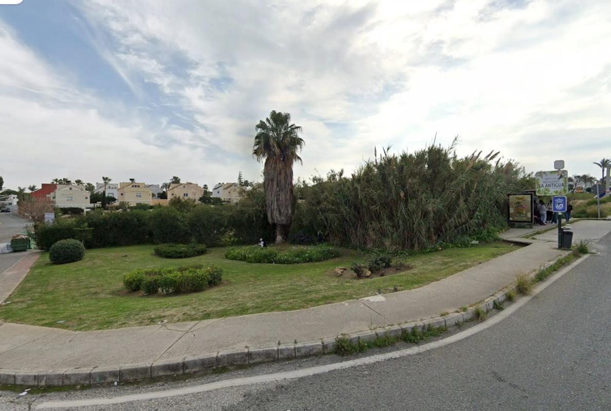 Terreno en venta en Estepona, Malaga photo 3