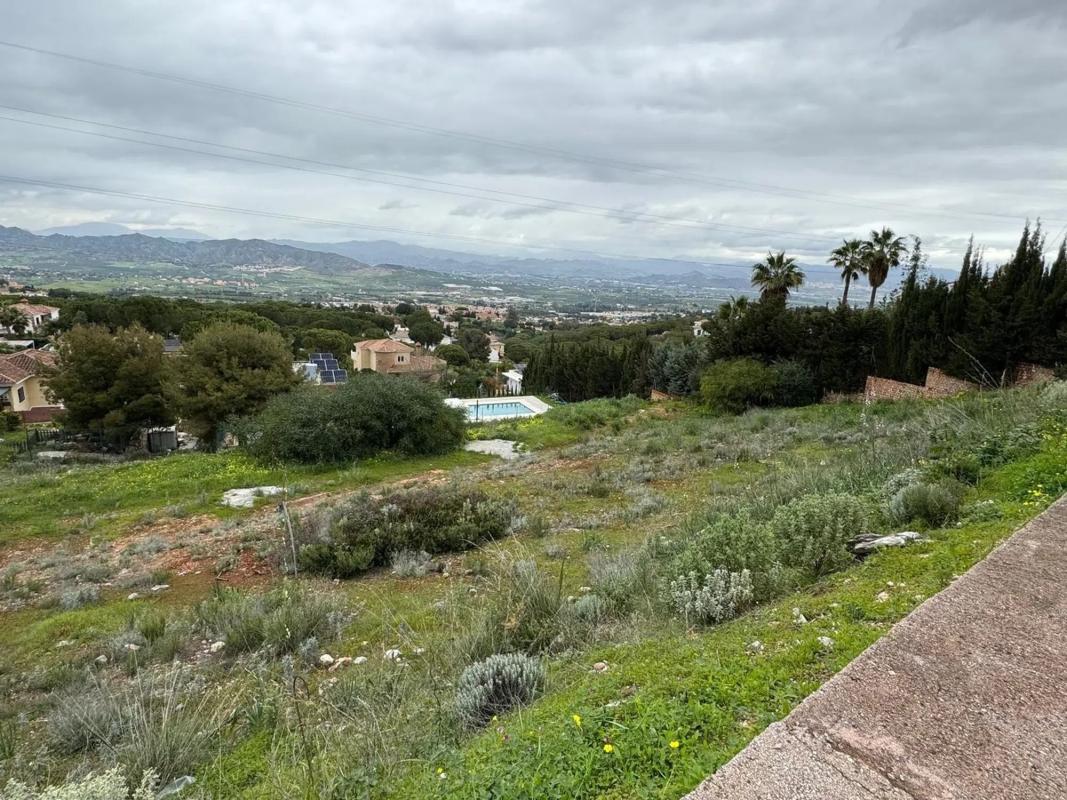 Terreno en venta en Alhaurín de la Torre, Malaga photo 2