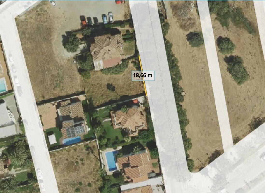 Terreno en venta en Marbella, Malaga photo 1