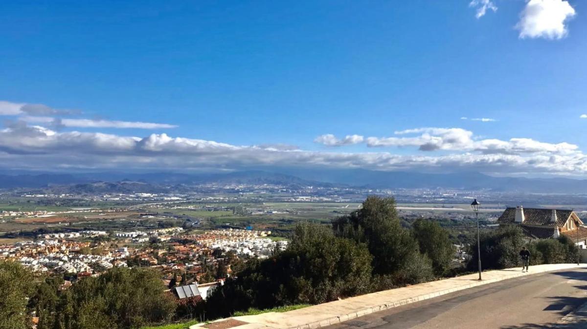 Działka na sprzedaż w Alhaurín de la Torre, Malaga photo 2