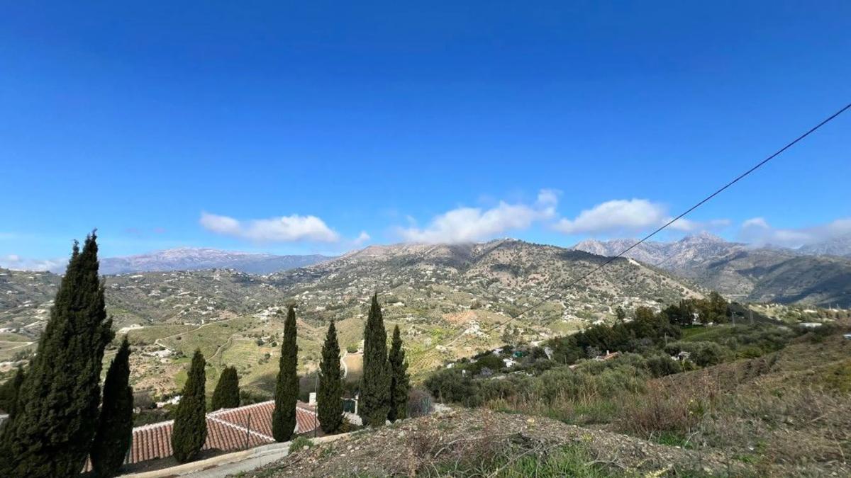 Działka na sprzedaż w Competa, Malaga photo 1