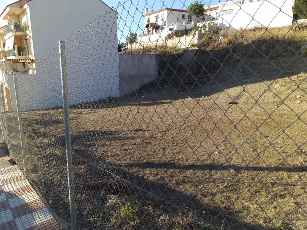 Terreno en venta en Alhaurín el Grande, Malaga photo 1