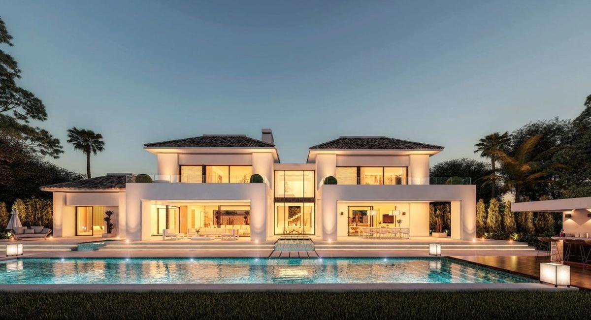 Terreno en venta en Marbella, Malaga photo 1