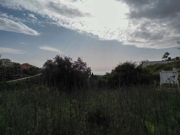 Terreno en Barrio Elviria photo 4