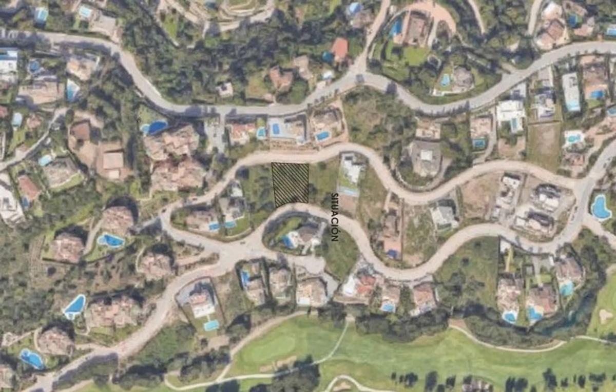 Terreno en venta en Marbella, Malaga photo 1