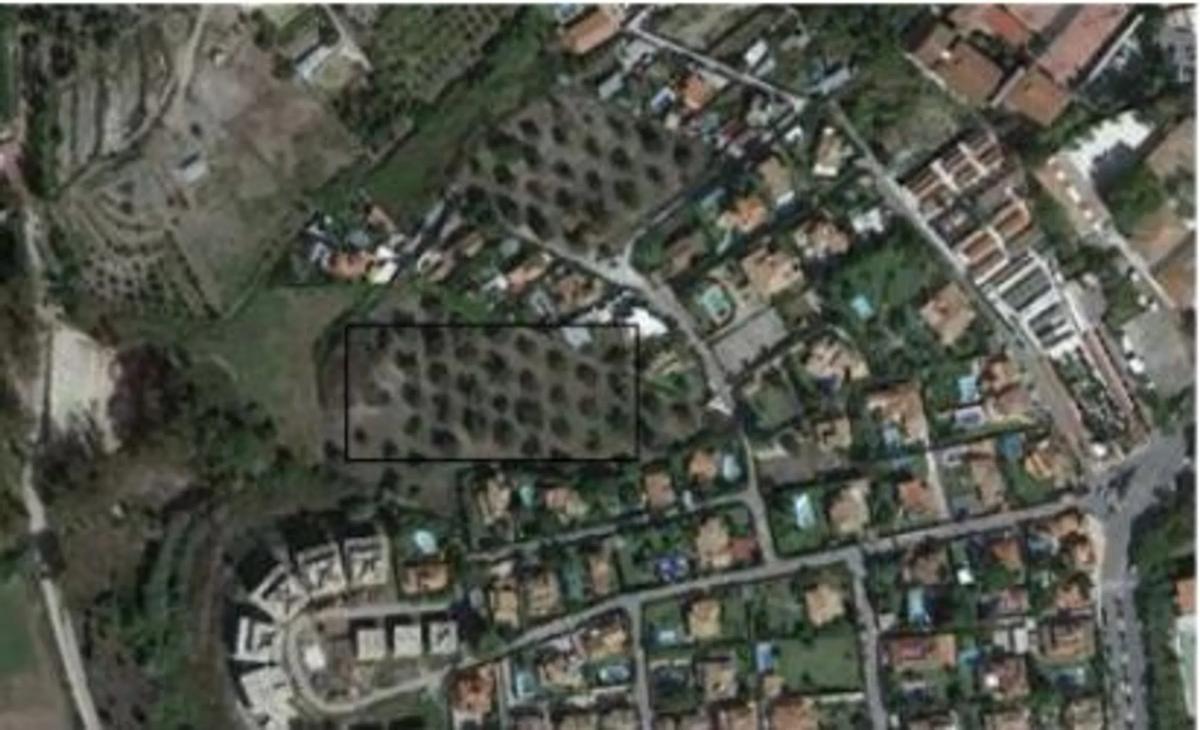 Terreno en venta en Marbella, Malaga photo 1