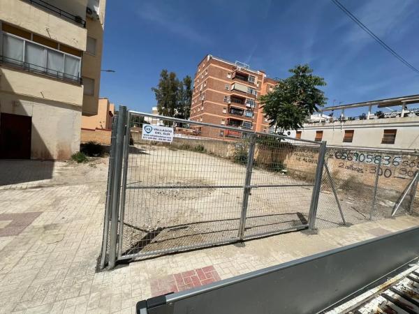 Terreno en calle Moscatel, 7 photo 1