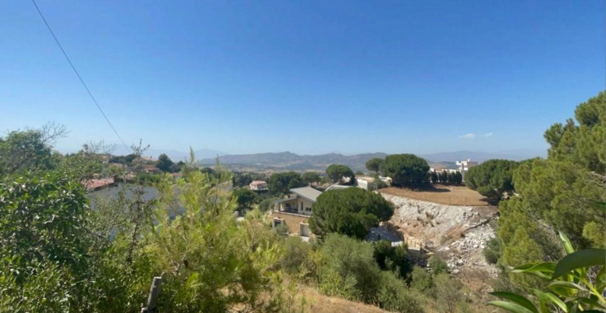Terreno en venta en Alhaurín de la Torre, Malaga photo 1