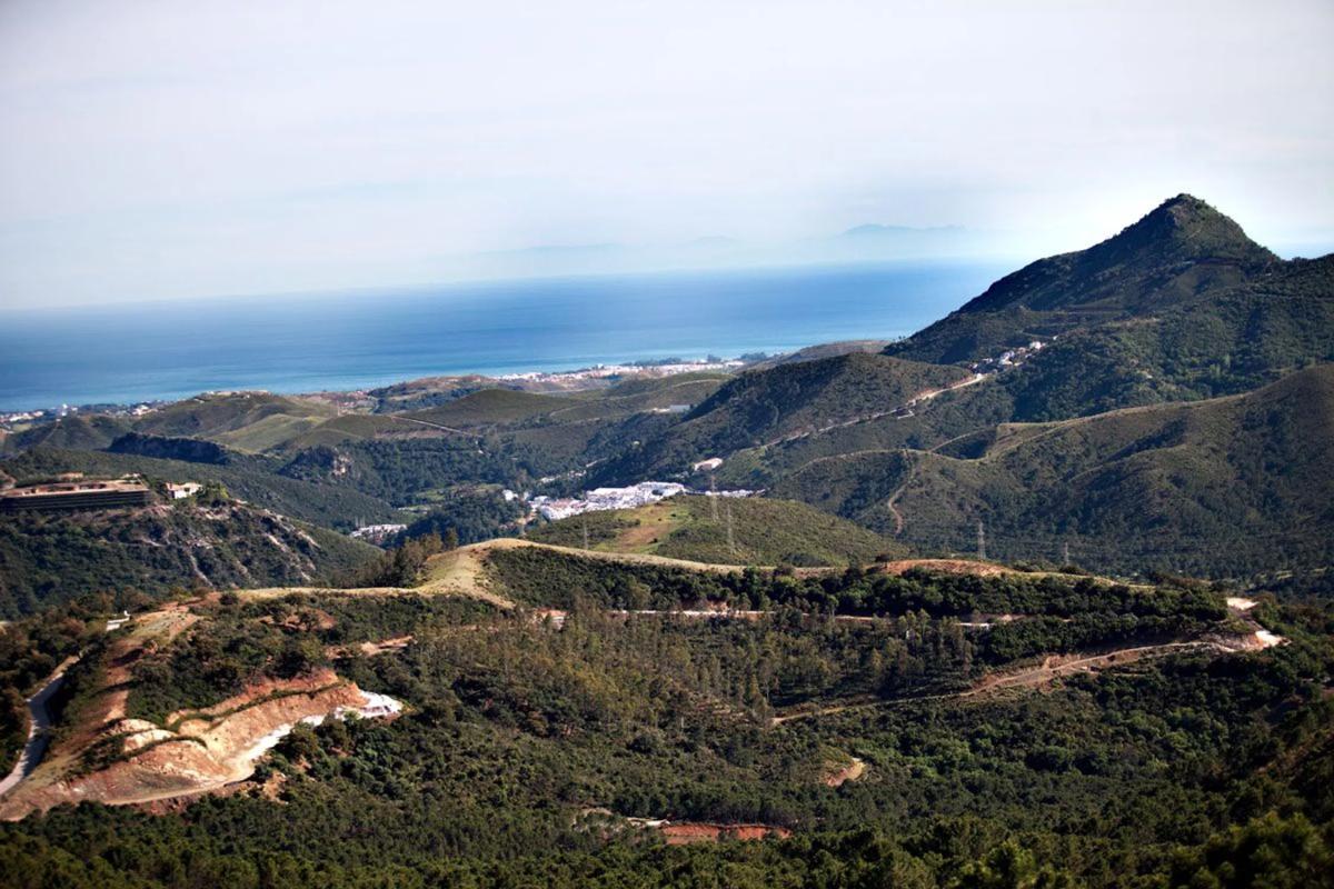 Land for sale in Benahavís, Malaga photo 1