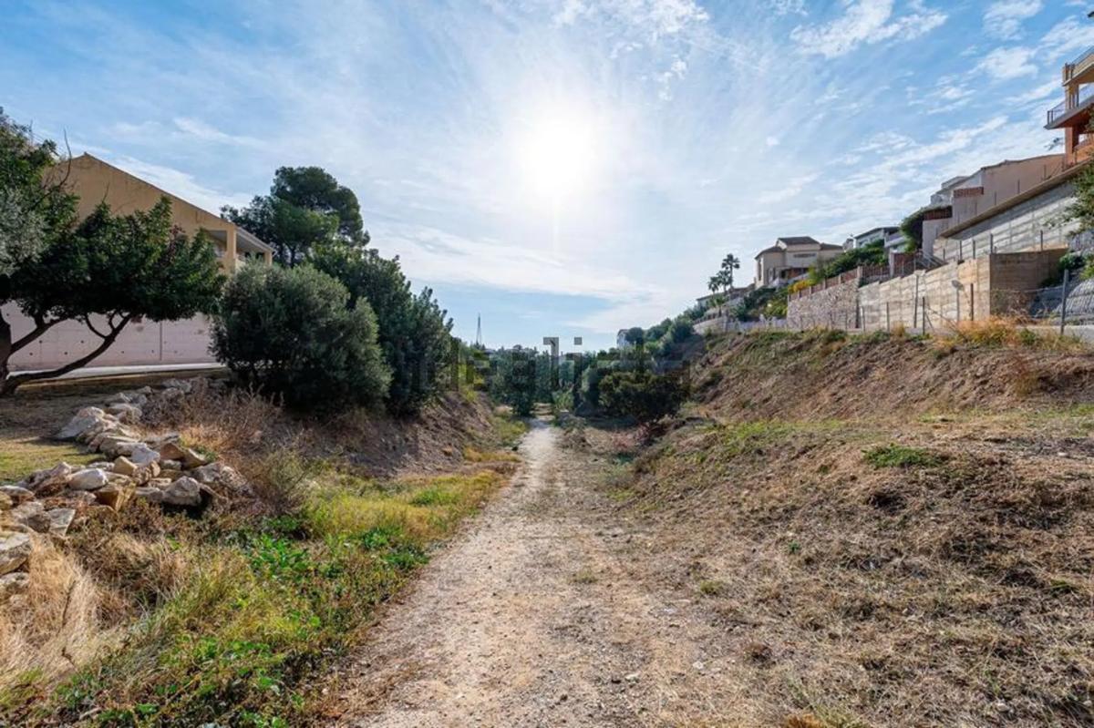 Terreno en venta en Fuengirola, Malaga photo 3