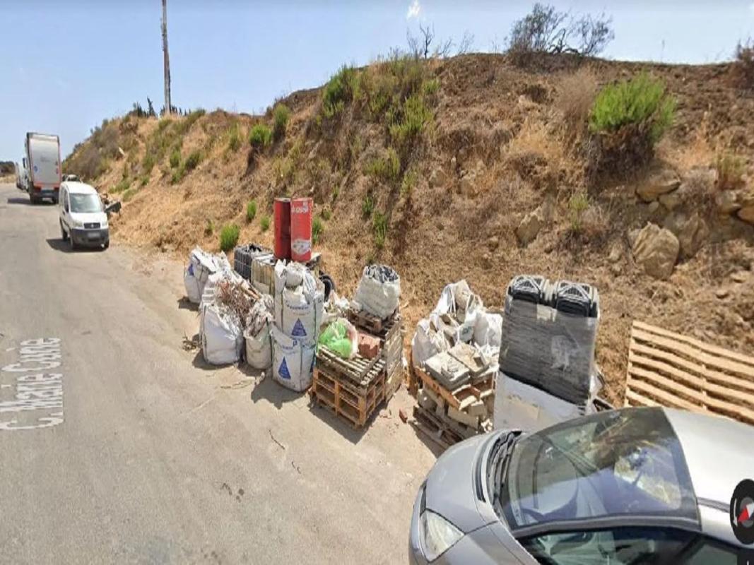 Участок земли на продажу в Бенахавис, Малага photo 1