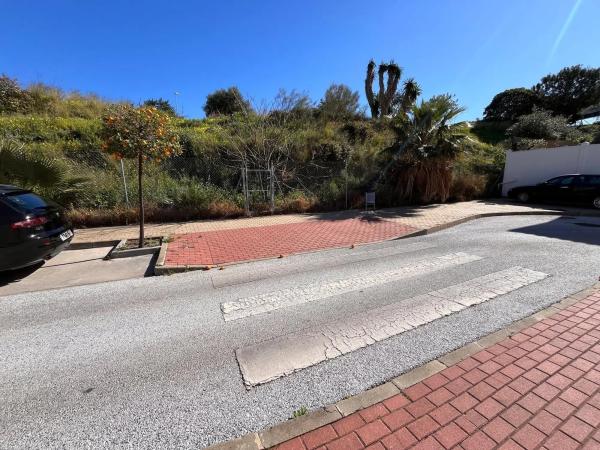 Terreno en avenida de los Argonautas thumbnail 2