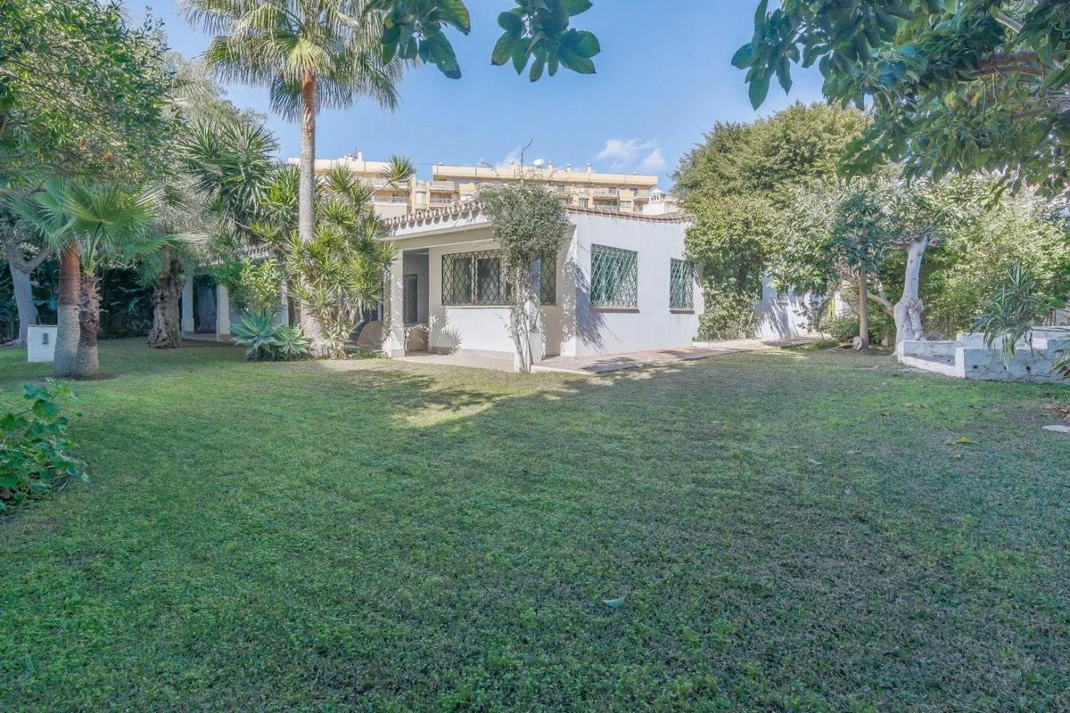 Terreno en venta en Fuengirola, Malaga photo 4