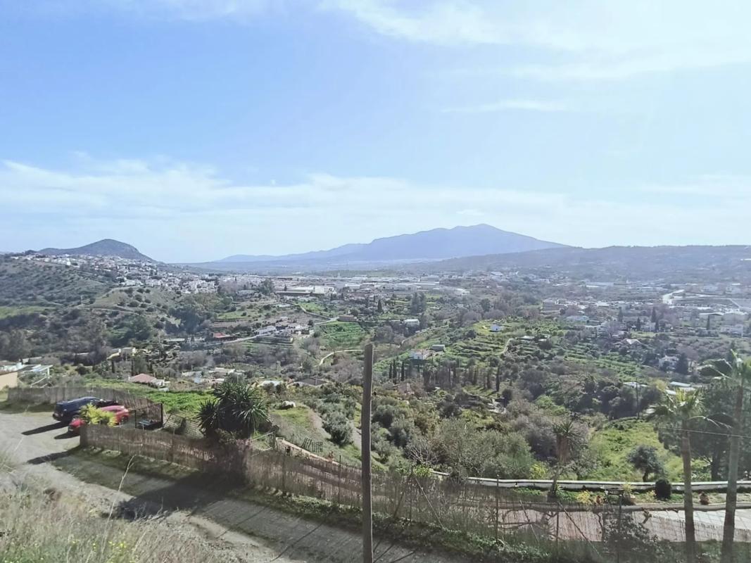 Terreno en venta en Coin, Malaga photo 2
