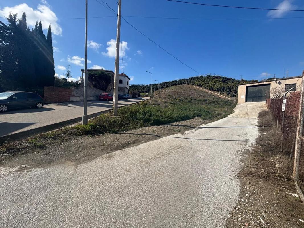 Terreno en venta en Benamocarra, Malaga photo 2