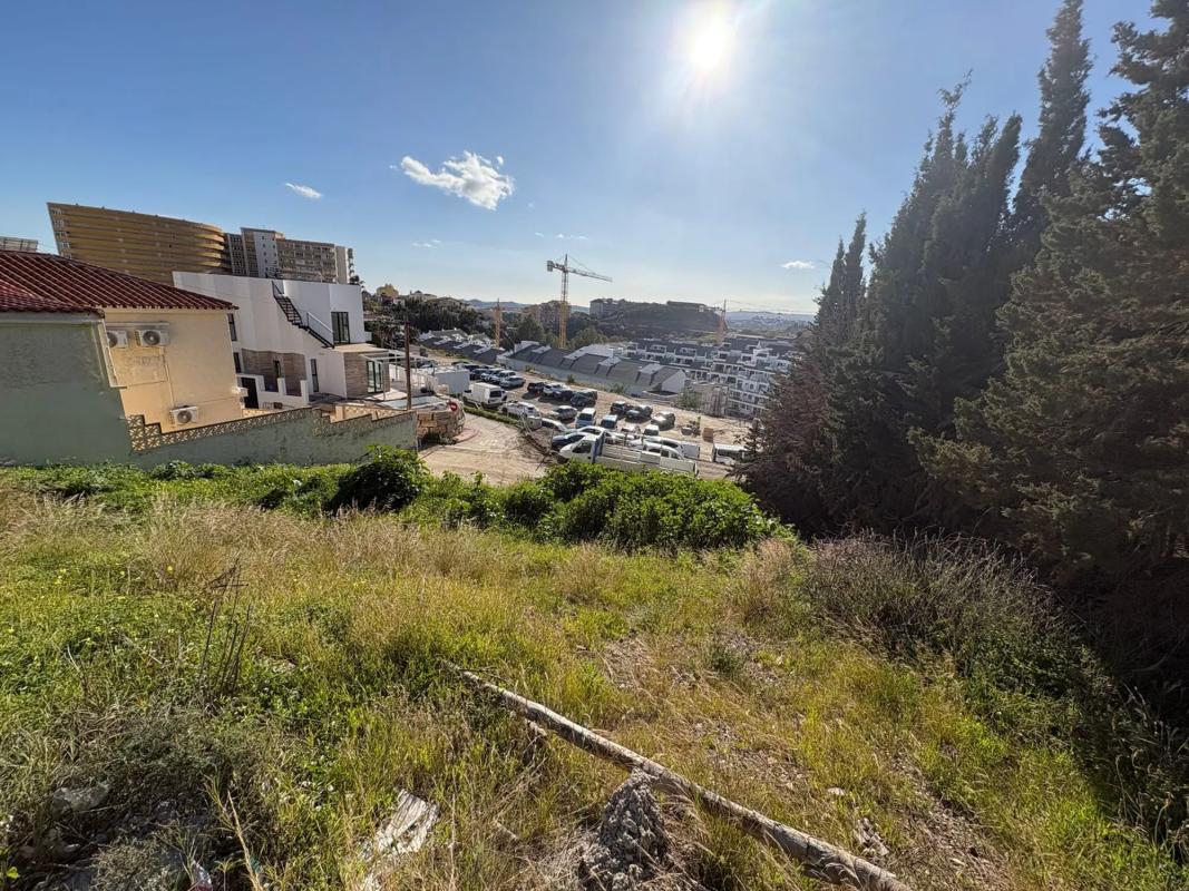 Działka na sprzedaż w Fuengirola, Malaga photo 2