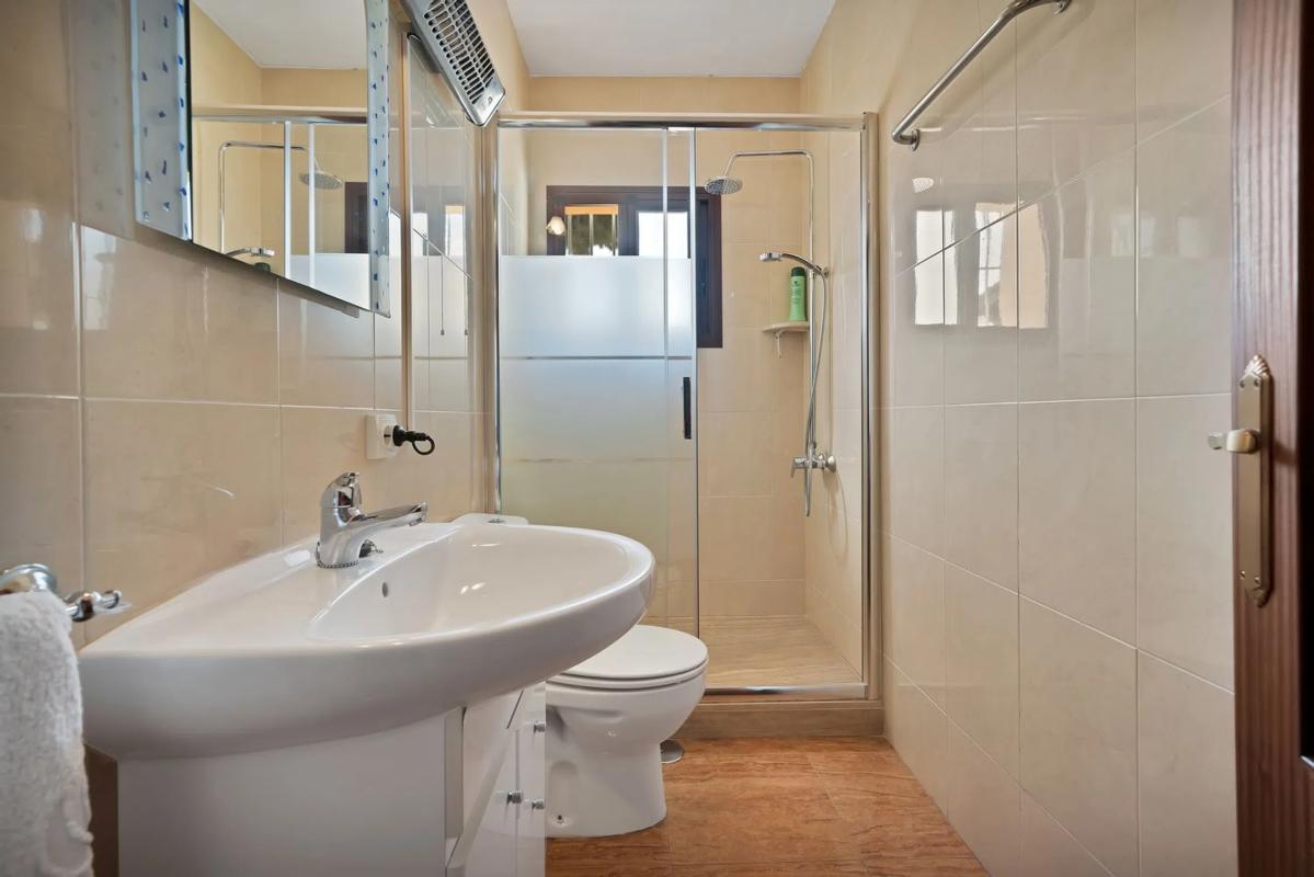Terreno en venta en Marbella, Malaga photo 2