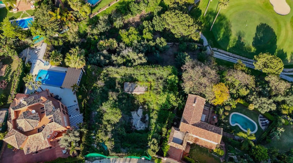 Terreno en venta en Benahavís, Malaga photo 2