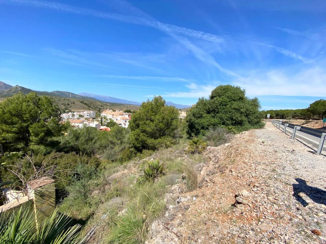 Land for sale in Alhaurín el Grande, Malaga photo 2