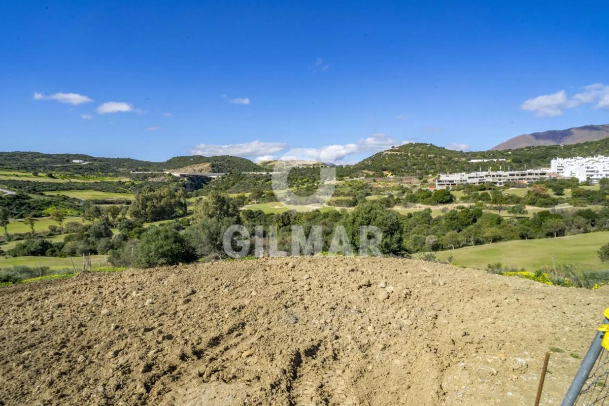 Działka na sprzedaż w Estepona, Malaga photo 3