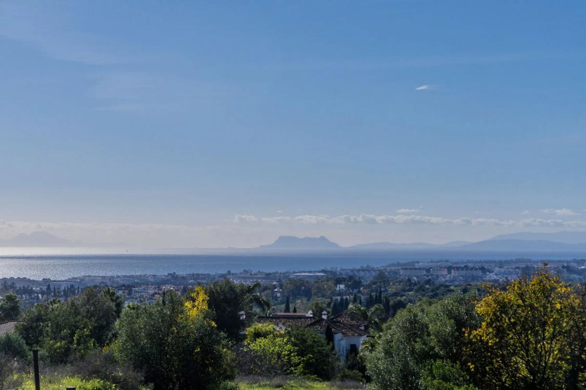 Terreno en venta en Marbella, Malaga photo 1